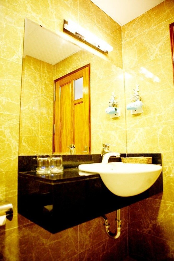 Bounty Hotel Ханой Экстерьер фото